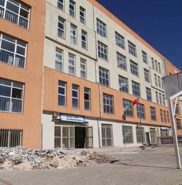 hasarlı okul