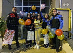 Şanlıurfa'da polislerden şehit kızına doğum günü sürprizi