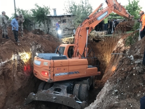 Şanlıurfa'da su kuyusuna düşen çocuk kurtarıldı
