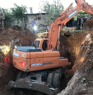 Şanlıurfa'da su kuyusuna düşen çocuk kurtarıldı