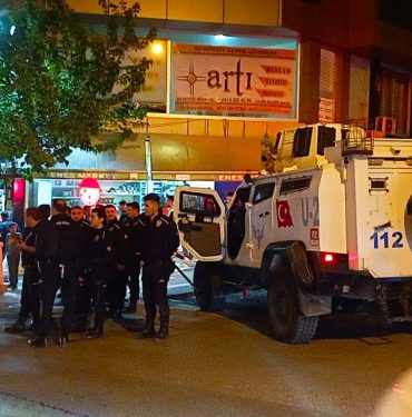 Şanlıurfa'da Beşiktaş-Galatasaray maçı sonrası taraftarlar arasında kavga çıktı