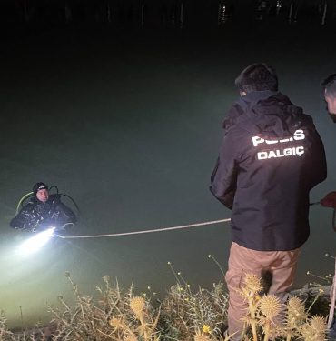 Şanlıurfa'da sulama kanalına düşen otomobildekiler için kurtarma çalışması başlatıldı