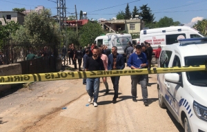 aa-20230501-31011316-31011315-adanada-bir-kisi-eski-kayinvalidesi-ve-baldizini-oldurdu