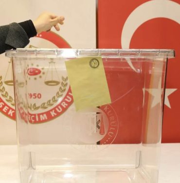 secim-sandik-sandigi-ysk-oy-pusulasi-1024x717