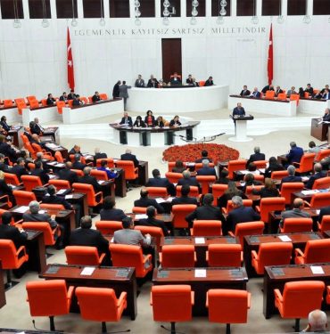 tbmm-türkiye-büyük-millet-meclisi-1024x717
