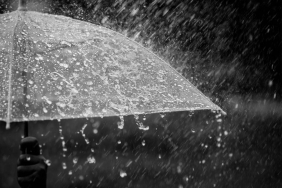 yagmur-sel-semsiye-meteoroloji-yagis-1024x717