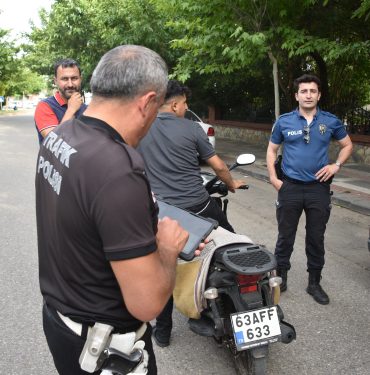 Siverek'te motosiklet sürücülerine yönelik denetim