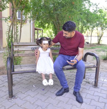 Şanlıurfa'da sahipsiz köpeğin saldırısına uğrayan çocuğun tedavisi tamamlandı