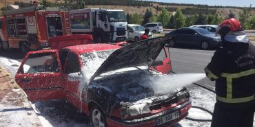 Şanlıurfa'da otomobilde çıkan yangın söndürüldü
