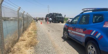 Şanlıurfa'da otomobil sulama kanalına düştü
