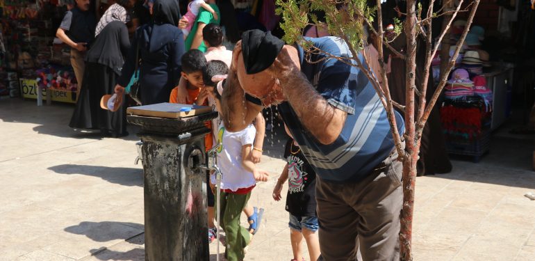 Şanlıurfa'da sıcak hava etkili oluyor