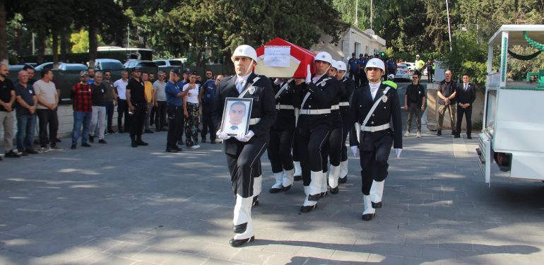 ŞEHİT POLİS MEMLEKETİNE UĞURLANDI