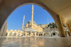 Şanlıurfa'nın depremlerde hasar gören simge minareleri onarıldı