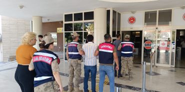 Şanlıurfa'da telefonda dolandırıcılık yaptıkları iddiasıyla 3 zanlı yakalandı