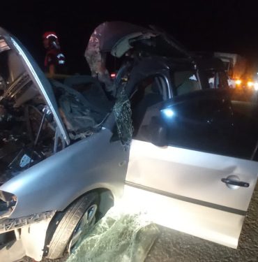 Şanlıurfa'da hafif ticari aracın traktöre çarpması sonucu 1 kişi öldü, 3 kişi yaralandı