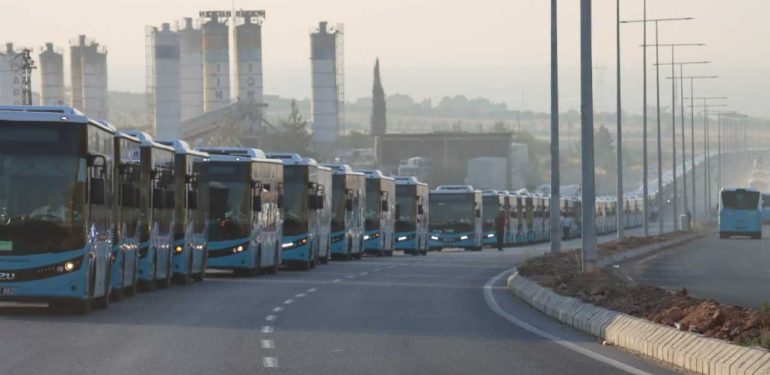 Şanlıurfa Büyükşehir Belediyesi araç filosunu tanıttı