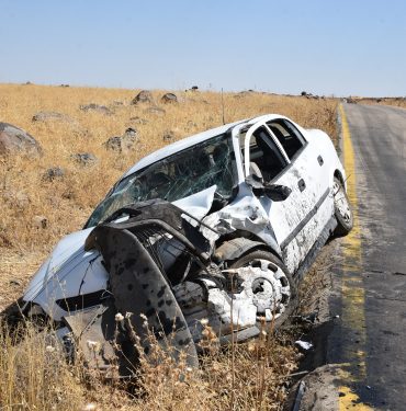 Şanlıurfa'da otomobille kamyonetin çarpışması sonucu 9 kişi yaralandı