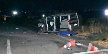 Otomobilin güvenlik kulübesine çarptığı kazada 1 kişi öldü, 3 kişi yaralandı