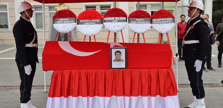 Hastalık sonucu hayatını kaybeden mahalle bekçisi son yolculuğuna uğurlandı