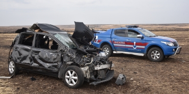 Şanlıurfa'da şarampole devrilen otomobildeki 7 kişi yaralandı