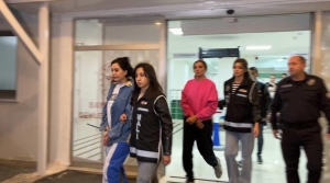 20231101-engin-polat-ve-esi-dilan-polat-istanbulda-gozaltina-alindi-708988-61197c4fb97d917e3761
