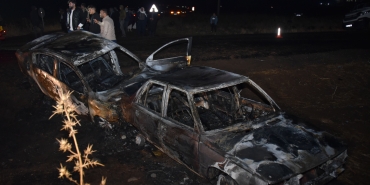 Şanlıurfa'da çarpışan iki otomobil yandı, 1 kişi yaralandı