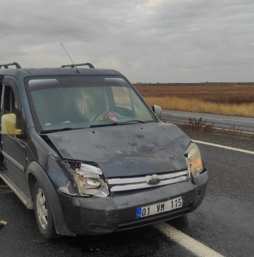 Şanlıurfa'da otomobil ile hafif ticari araç çarpıştı, 5 kişi yaralandı