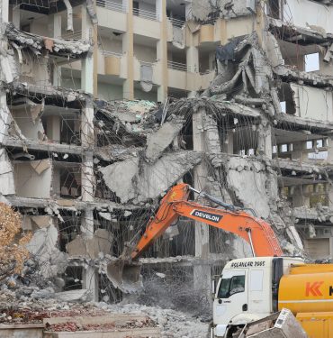 Şanlıurfa'da ağır hasarlı binaların yüzde 86'sı yıkıldı