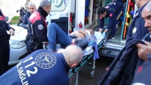 Şanlıurfa'da Polis Merkezi Önünde Silah ve Bıçaklı Kavga! (2)