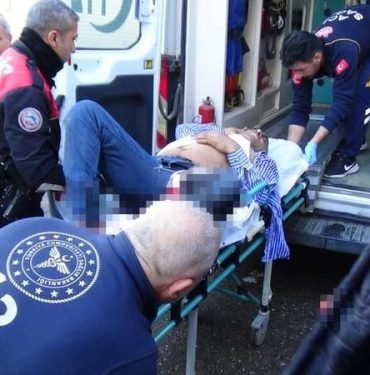 Şanlıurfa'da Polis Merkezi Önünde Silah ve Bıçaklı Kavga! (2)