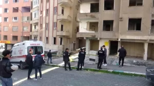 metruk-binada-genc-bir-kizin-cesedi-bulundu-3-16842076_o