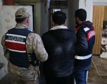 sanliurfa_merkezli_teror_operasyonu_4_tutuklama_h50417_ec5eb