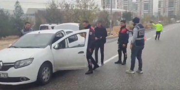 sanliurfada_sok_uygulamada_aranan_20_supheli_yakalandi_h51003_56619