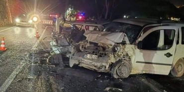 birecik_te_hafif_ticari_arac_ile_otomobil_carpisti_2_i_cocuk_5_kisi_yaralandi_h51362_8c961