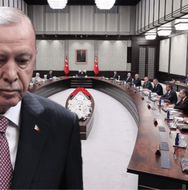 ak-parti-de-kabine-degisikligi-iddialari-iste-17285777_7733_amp