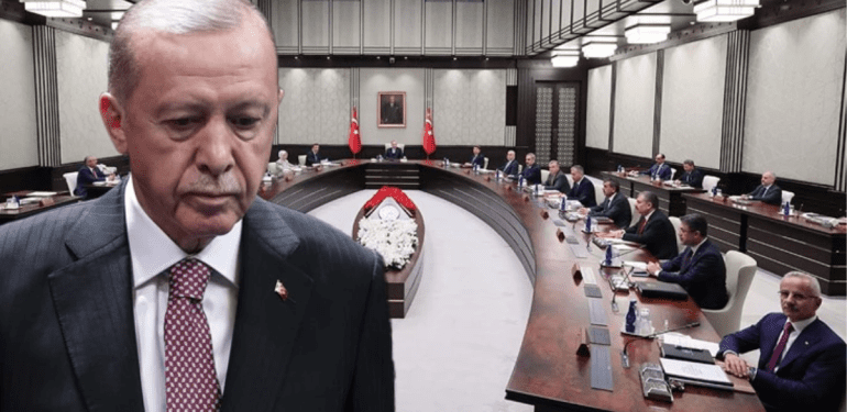 ak-parti-de-kabine-degisikligi-iddialari-iste-17285777_7733_amp