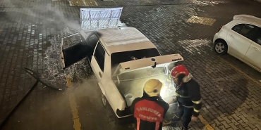 a0f3bea9-791b-408a-83a8-268a395e31eb