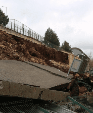 istinat duvarı çöktü